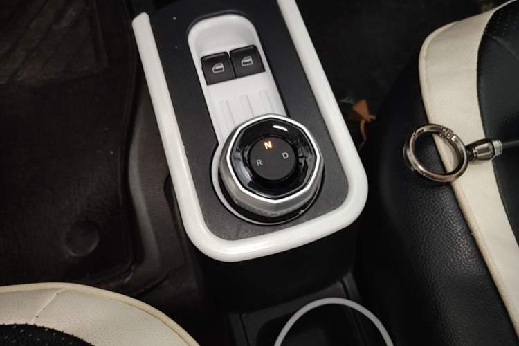 Used Geely Galaxy Panda 2025 210km Panda Rider Gear Lever