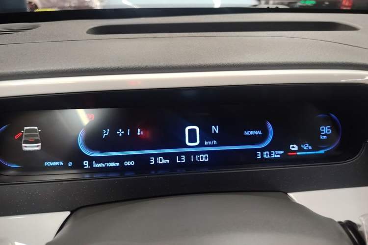 Used Geely Galaxy Panda 2025 210km Panda Rider Instrument Cluster