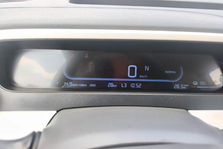 Used Geely Galaxy Panda 2025 210 km – Yuanqi Bear Instrument Cluster