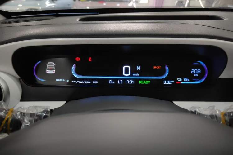 Used Geely Galaxy Panda 2025 210 km – Yuanqi Bear Instrument Cluster