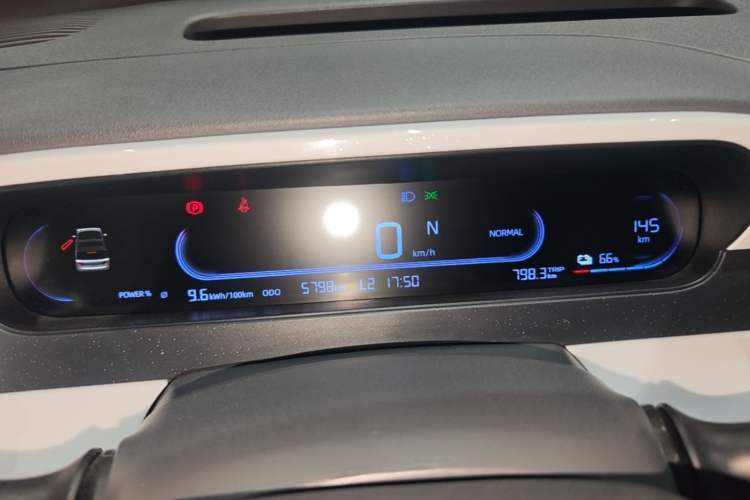 Used Geely Galaxy Panda 2025 210km Panda Kart Instrument Cluster