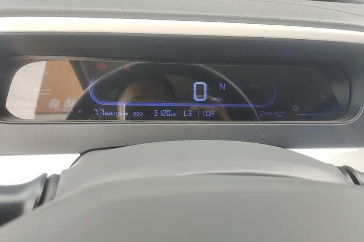 Used Geely Galaxy Panda 2025 210 km – Yuanqi Bear Instrument Cluster