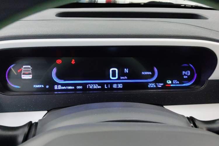 Used Geely Galaxy Panda 2025 210 km – Yuanqi Bear Instrument Cluster