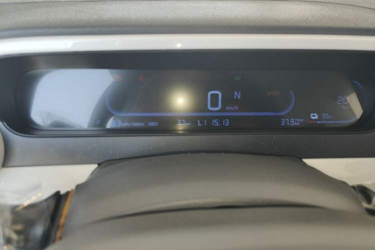 Used Geely Galaxy Panda 2025 210 km – Yuanqi Bear Instrument Cluster