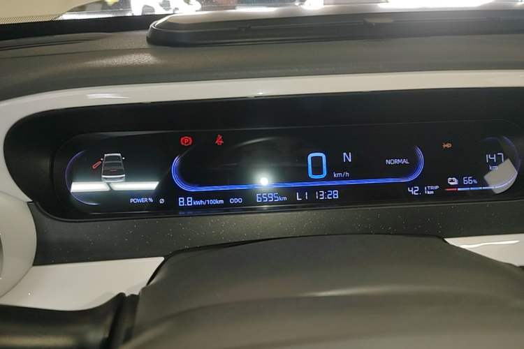 Used Geely Galaxy Panda 2025 210 km – Yuanqi Bear Instrument Cluster