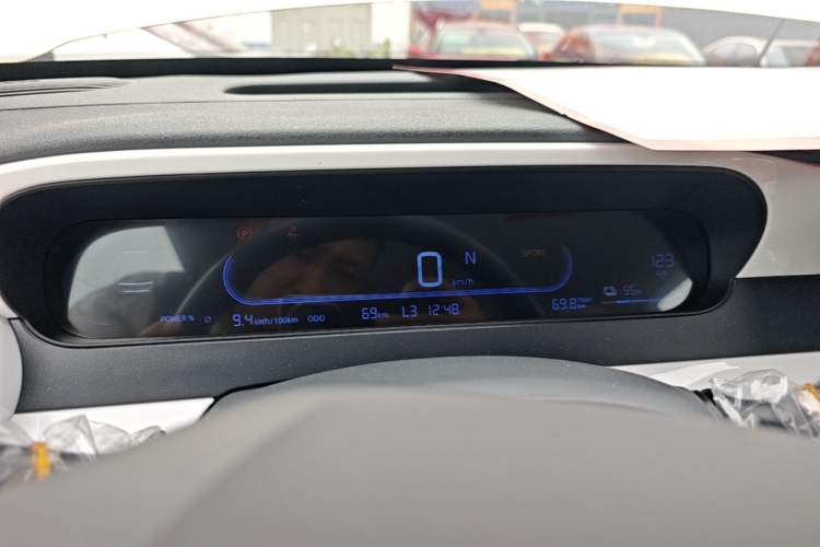 Used Geely Galaxy Panda 2025 210 km – Yuanqi Bear Instrument Cluster