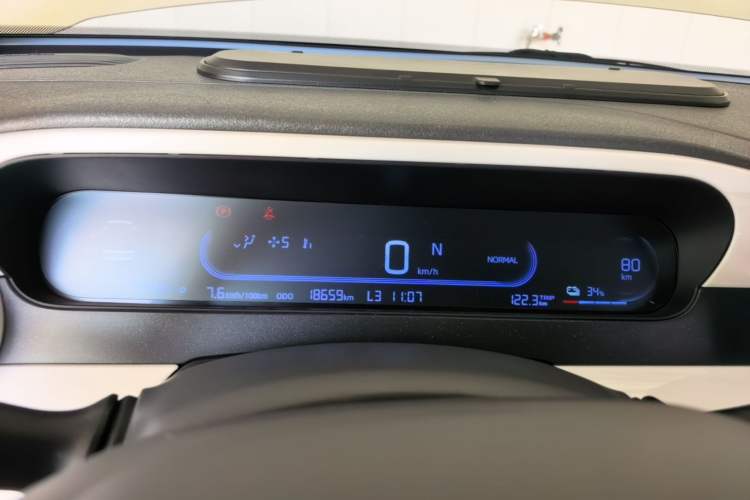 Used Geely Galaxy Panda 2025 210 km – Yuanqi Bear Instrument Cluster