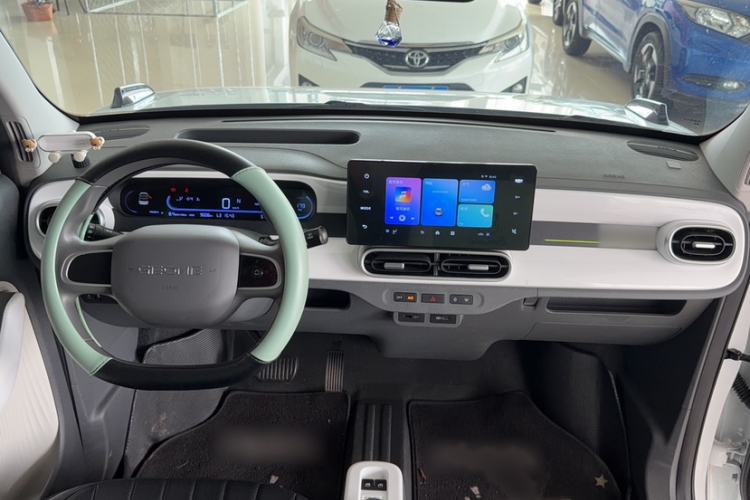 Used Geely Galaxy Panda 2025 210km Panda Kart Interior 1
