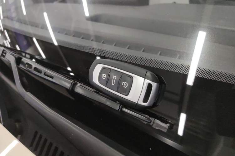 Used Geely Galaxy Panda 2025 210 km – Yuanqi Bear Interior 1