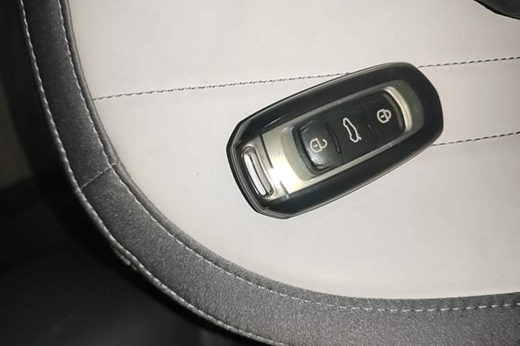 Used Geely Galaxy Panda 2025 210km Panda Rider Interior 1