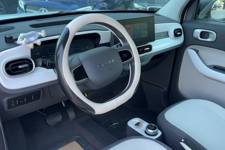 Used Geely Galaxy Panda 2025 210 km – Yuanqi Bear Interior 1