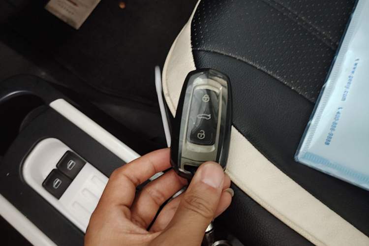 Used Geely Galaxy Panda 2025 210km Panda Rider Interior 1