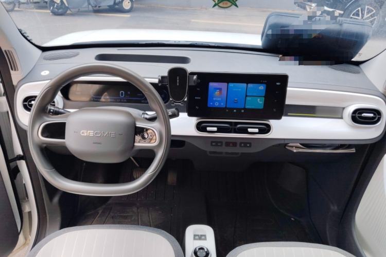 Used Geely Galaxy Panda 2025 210 km – Yuanqi Bear Interior 2