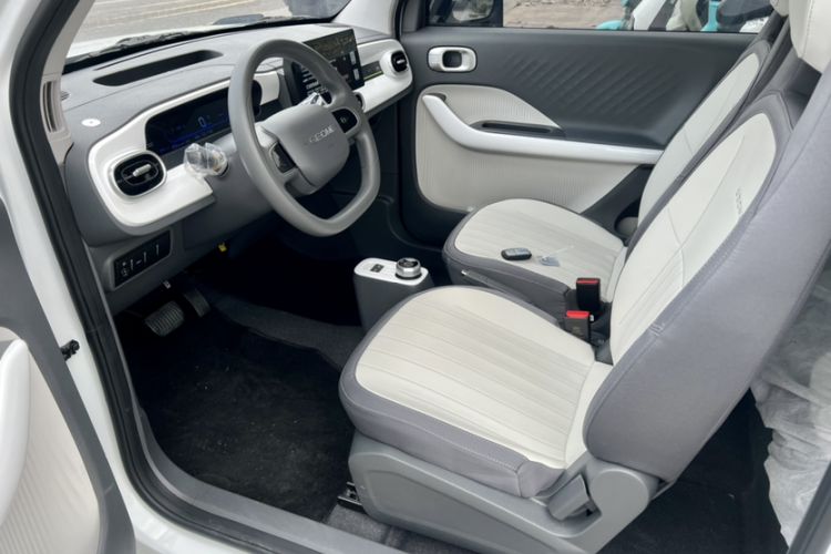 Used Geely Galaxy Panda 2025 210km Panda Kart Interior 2