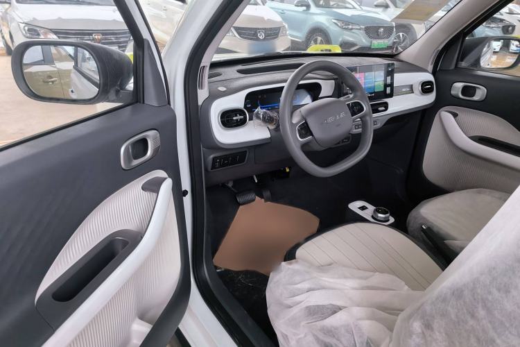 Used Geely Galaxy Panda 2025 210km Panda Rider Interior 2