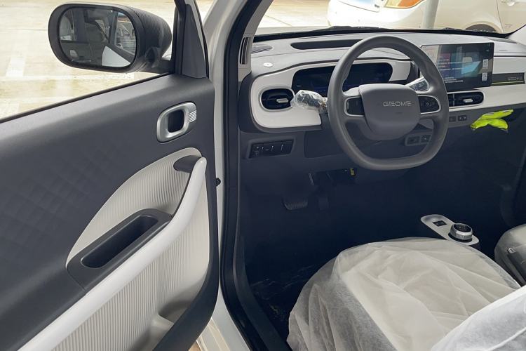 Used Geely Galaxy Panda 2025 210 km – Yuanqi Bear Interior 2