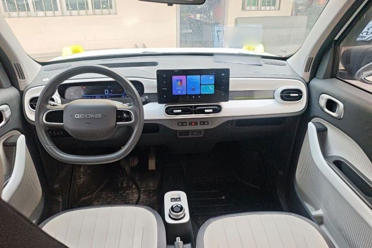 Used Geely Galaxy Panda 2025 210km Panda Rider Interior 2