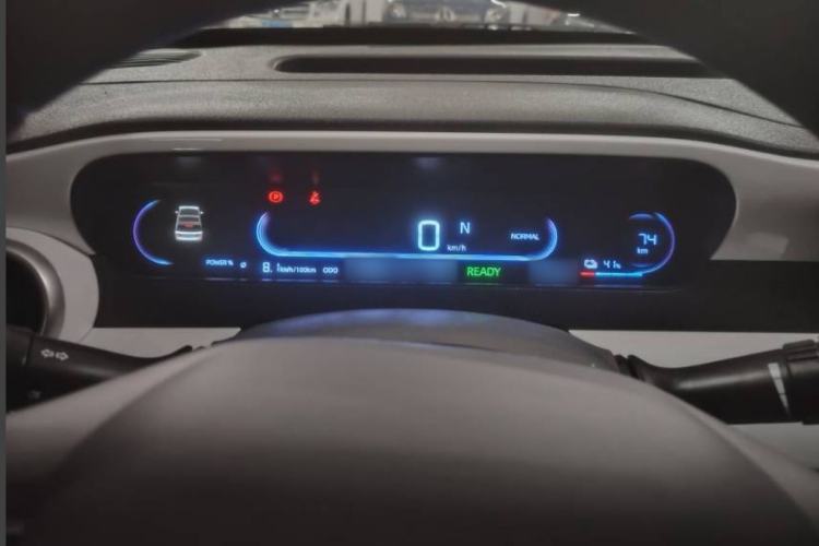 Used Geely Galaxy Panda 2025 210km Panda Kart Interior 2
