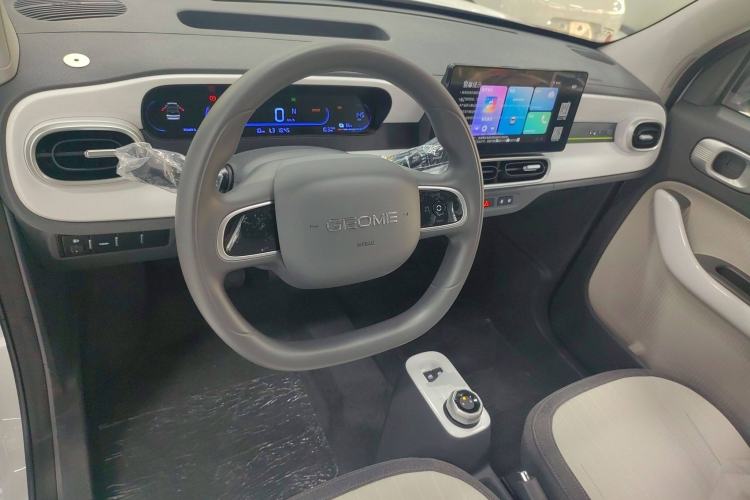 Used Geely Galaxy Panda 2025 210 km – Yuanqi Bear Interior 2