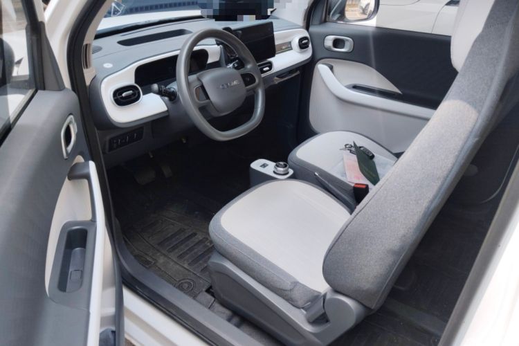 Used Geely Galaxy Panda 2025 210 km – Yuanqi Bear Interior 3