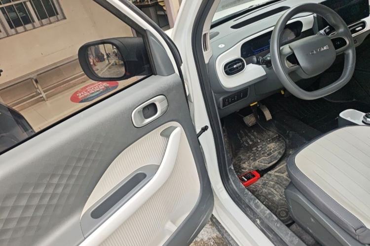 Used Geely Galaxy Panda 2025 210km Panda Rider Interior 3