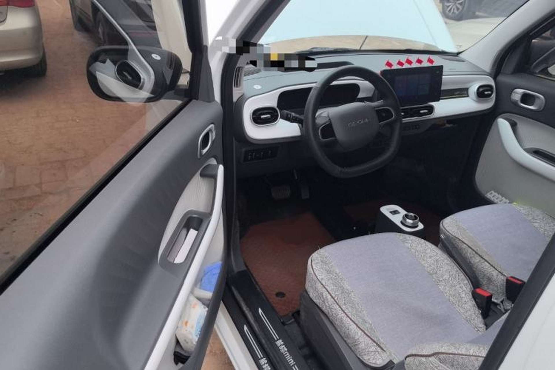 Used Geely Galaxy Panda 2025 210 km – Yuanqi Bear Interior 3