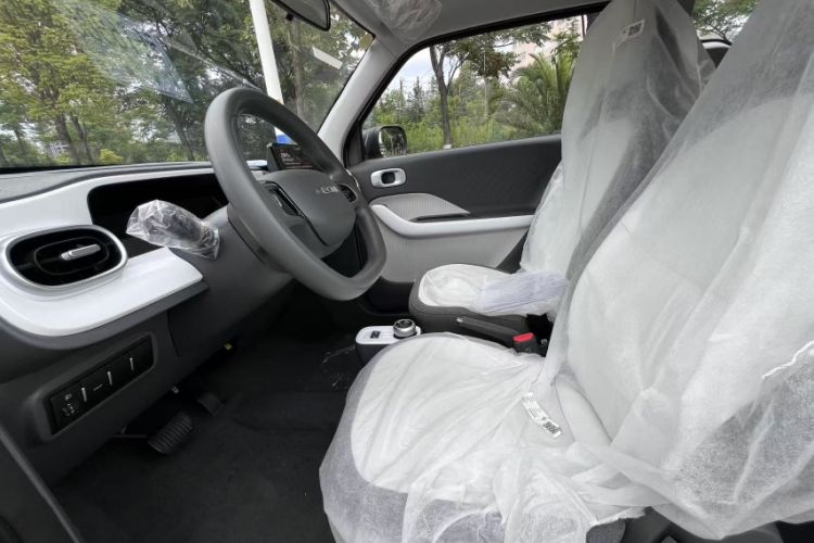 Used Geely Galaxy Panda 2025 210 km – Yuanqi Bear Interior 4