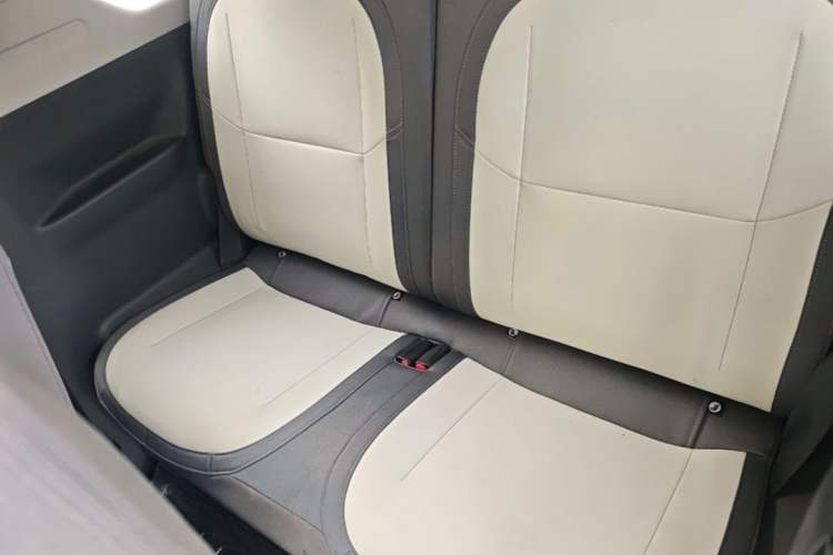 Used Geely Galaxy Panda 2025 210km Panda Rider Interior 4