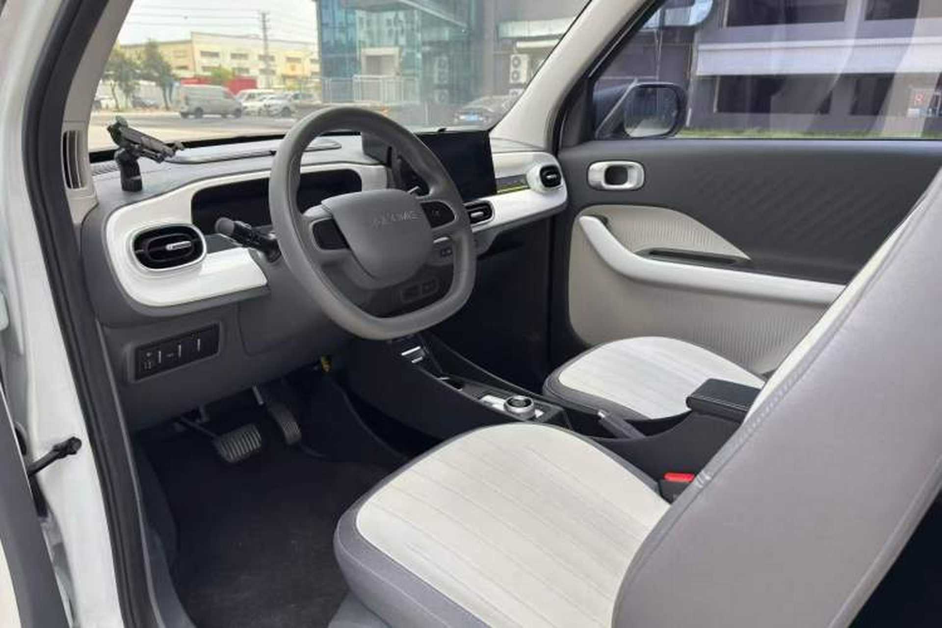 Used Geely Galaxy Panda 2025 210km Panda Kart Interior 4