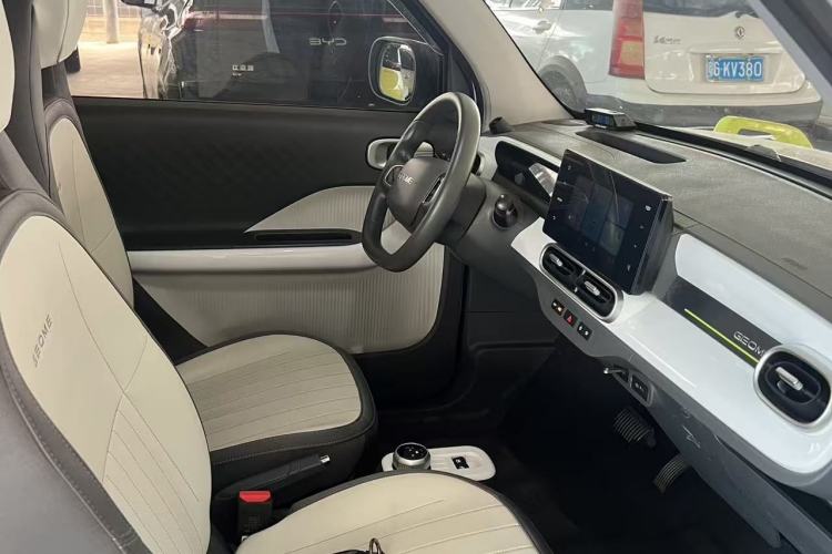 Used Geely Galaxy Panda 2025 210km Panda Rider Interior 5