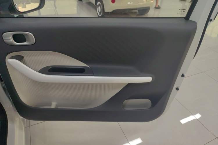 Used Geely Galaxy Panda 2025 210 km – Yuanqi Bear Interior 5