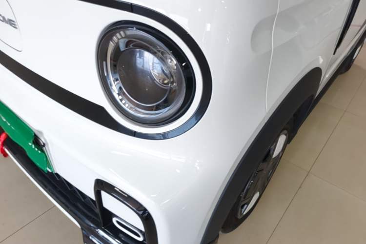 Used Geely Galaxy Panda 2025 210km Panda Kart Left Front Headlight