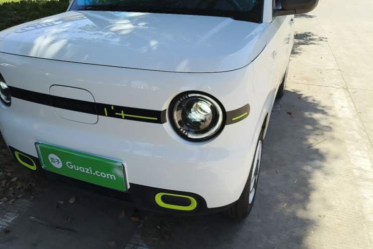 Used Geely Galaxy Panda 2025 210 km – Yuanqi Bear Left Front Headlight