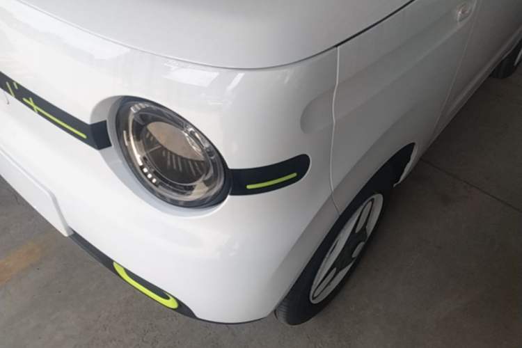 Used Geely Galaxy Panda 2025 210 km – Yuanqi Bear Left Front Headlight