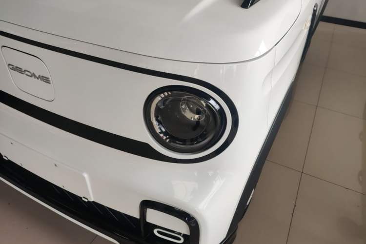 Used Geely Galaxy Panda 2025 210km Panda Kart Left Front Headlight