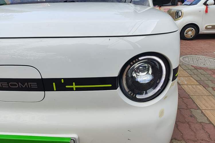 Used Geely Galaxy Panda 2025 210 km – Yuanqi Bear Left Front Headlight