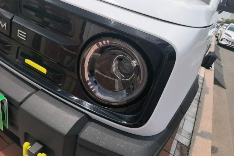 Used Geely Galaxy Panda 2025 210km Panda Rider Left Front Headlight