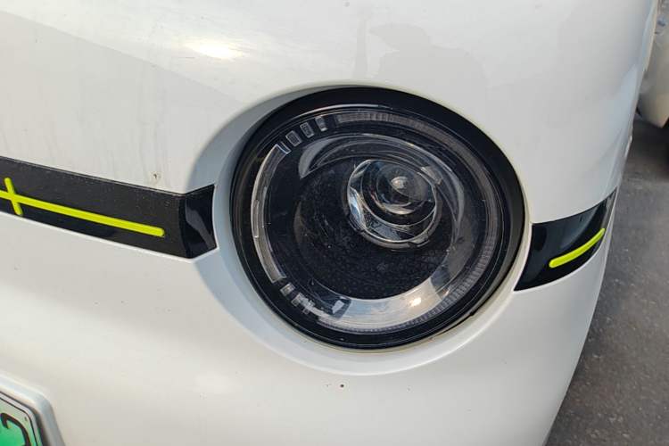 Used Geely Galaxy Panda 2025 210 km – Yuanqi Bear Left Front Headlight