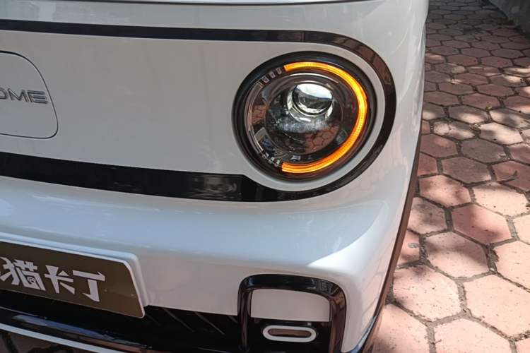 Used Geely Galaxy Panda 2025 210km Panda Kart Left Front Headlight