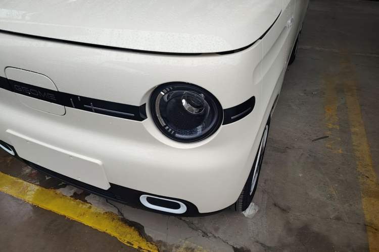 Used Geely Galaxy Panda 2025 210 km – Yuanqi Bear Left Front Headlight