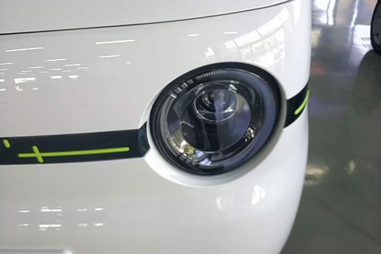 Used Geely Galaxy Panda 2025 210 km – Yuanqi Bear Left Front Headlight