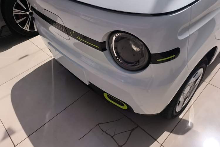 Used Geely Galaxy Panda 2025 210 km – Yuanqi Bear Left Front Headlight