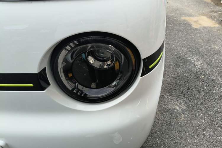 Used Geely Galaxy Panda 2025 210 km – Yuanqi Bear Left Front Headlight