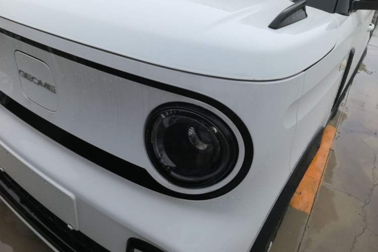 Used Geely Galaxy Panda 2025 210km Panda Kart Left Front Headlight