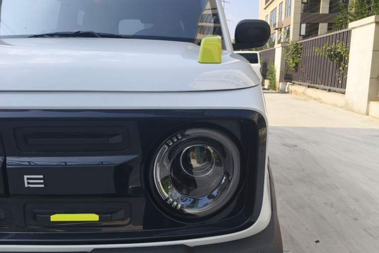 Used Geely Galaxy Panda 2025 210km Panda Rider Left Front Headlight