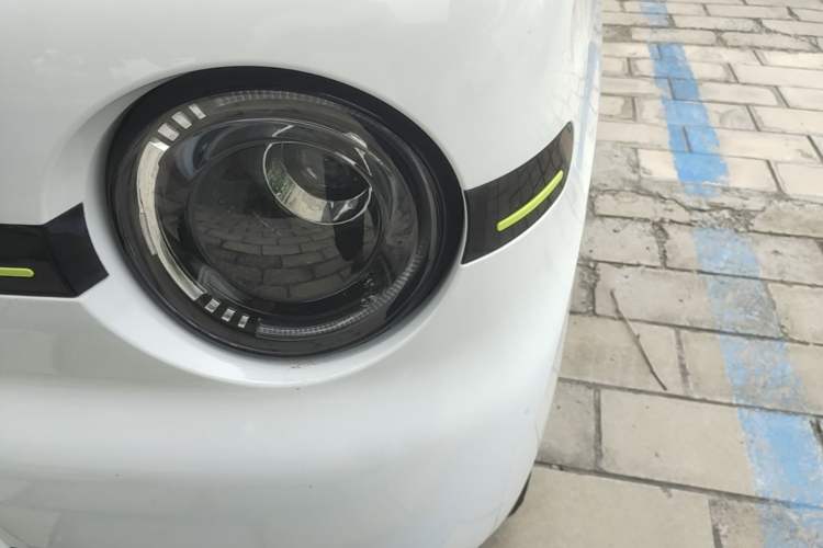 Used Geely Galaxy Panda 2025 210 km – Yuanqi Bear Left Front Headlight