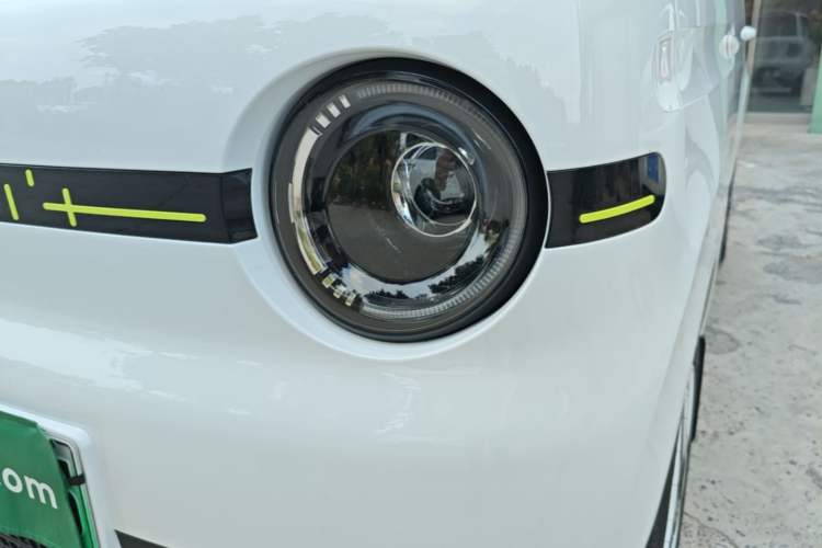 Used Geely Galaxy Panda 2025 210 km – Yuanqi Bear Left Front Headlight