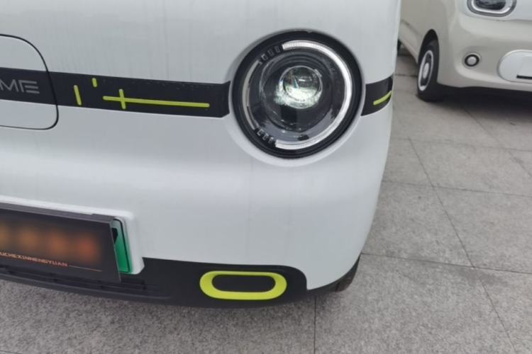 Used Geely Galaxy Panda 2025 210 km – Yuanqi Bear Left Front Headlight