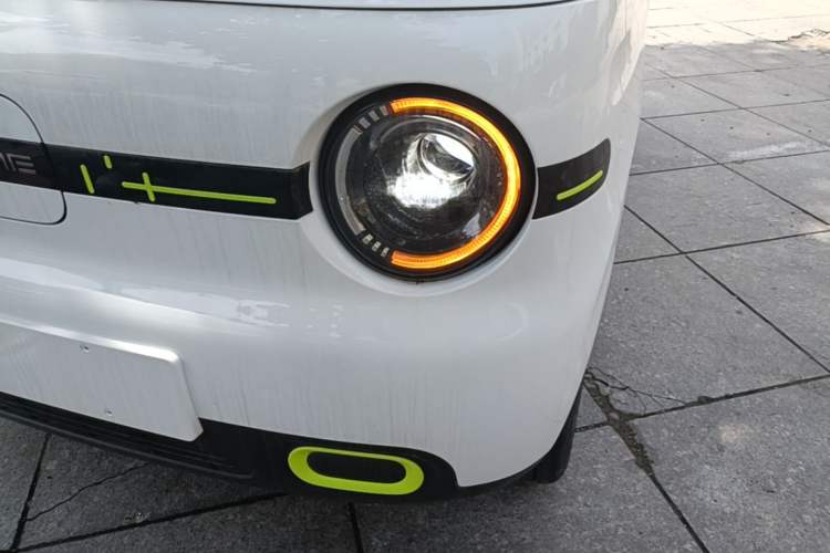 Used Geely Galaxy Panda 2025 210 km – Yuanqi Bear Left Front Headlight