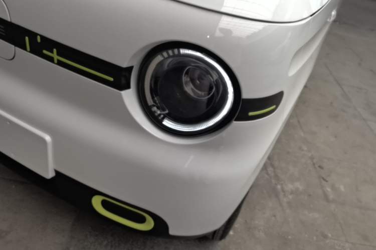 Used Geely Galaxy Panda 2025 210 km – Yuanqi Bear Left Front Headlight
